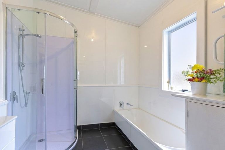 Photo of property in 90 George Street, Tuakau, 2121