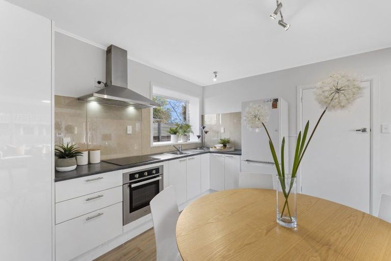 Photo of property in 64 Farrington Avenue, Bishopdale, Christchurch, 8053