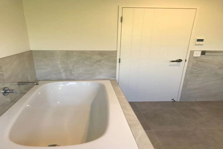 Photo of property in 44 Ti Kouka Lane, Sandringham, Auckland, 1025