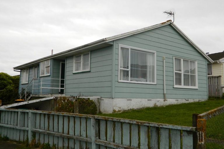 Photo of property in 24 Rangituhi Crescent, Takapuwahia, Porirua, 5022