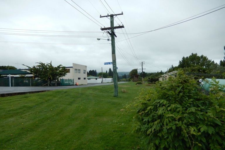 Photo of property in 98 Cheviot Street, Roxburgh, 9500