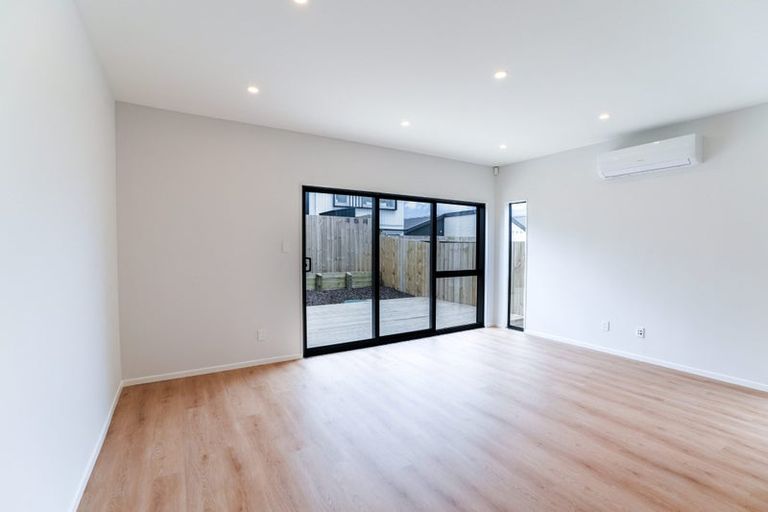 Photo of property in 61 Horokaka Street, Massey, Auckland, 0614