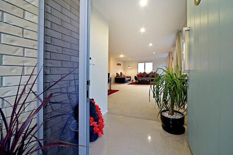 Photo of property in 20 Lane Cameron Place, Flat Bush, Auckland, 2019