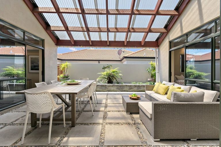 Photo of property in 12 Sheddings Lane, East Tamaki, Auckland, 2016