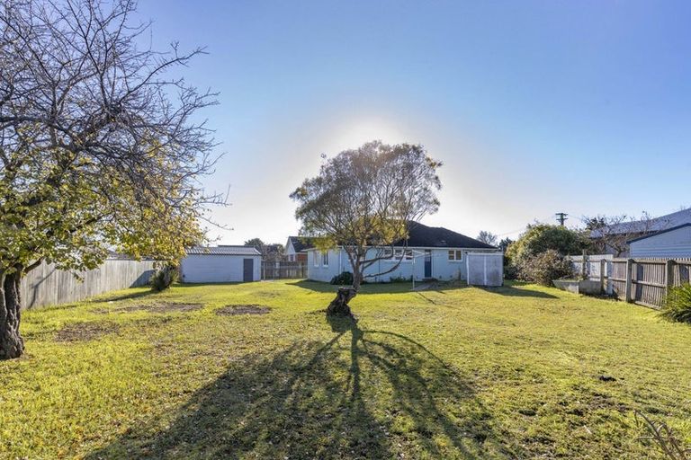 Photo of property in 6 Netley Place, Aranui, Christchurch, 8061