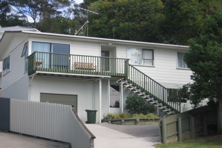 Photo of property in 1/19 Bonito Place, Bayview, Auckland, 0629