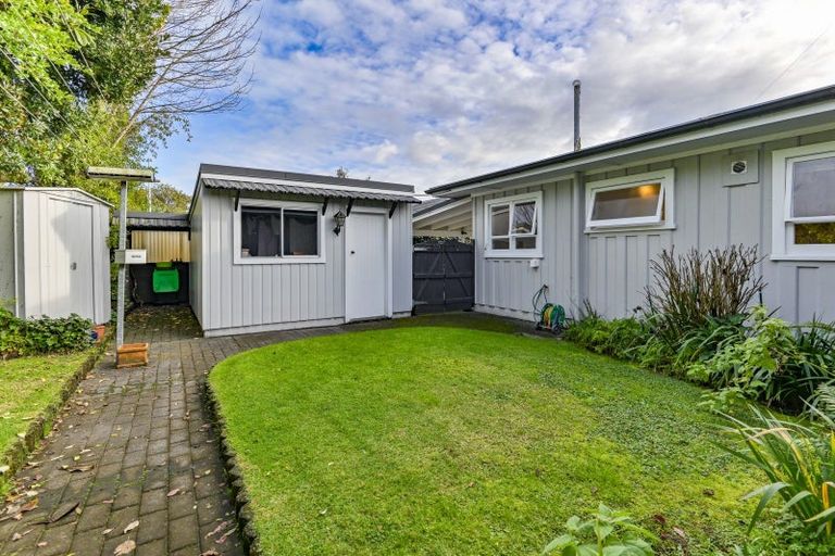 Photo of property in 6 Carl Avenue, Havelock North, 4130