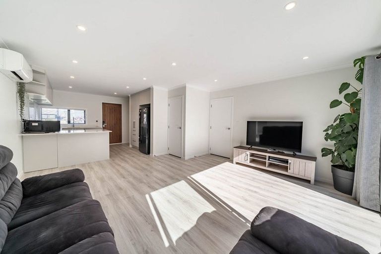 Photo of property in 11 Betty Boyes Street, Wallaceville, Upper Hutt, 5018