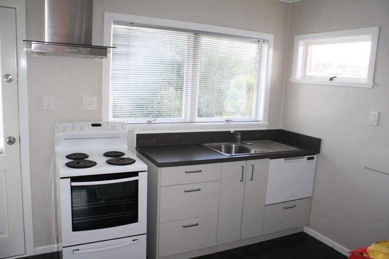 Photo of property in 11 Havelock Avenue, Forrest Hill, Auckland, 0620