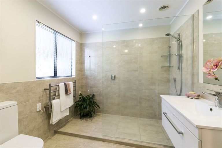 Photo of property in 14 Satara Crescent, Khandallah, Wellington, 6035