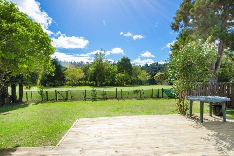 Photo of property in 36 Redlands Grove, Swanson, Auckland, 0612