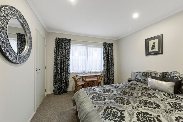 Photo of property in 2a Campbell Street, Waiuku, 2123