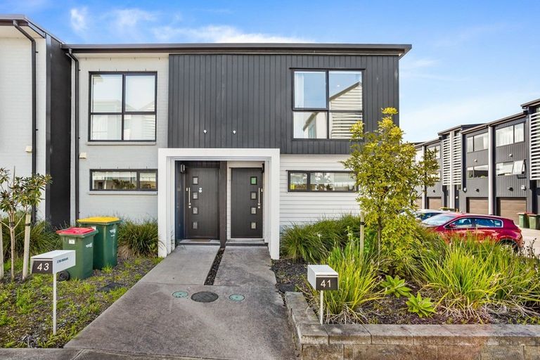 Photo of property in 41 Carder Court, Hobsonville, Auckland, 0618