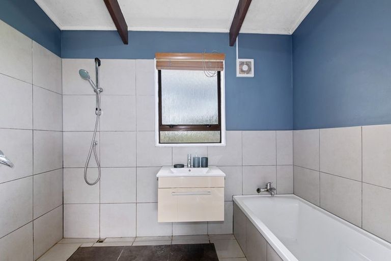 Photo of property in 4 Cypress Place, Owhata, Rotorua, 3010