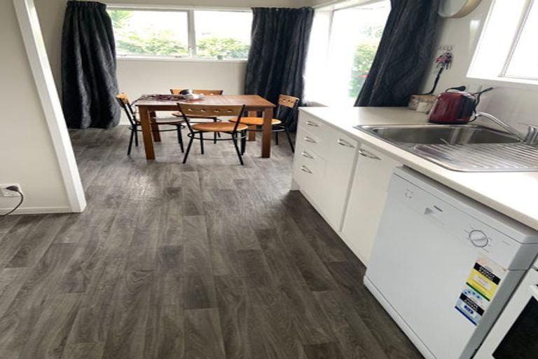 Photo of property in 1/15 Gloaming Place, Conifer Grove, Takanini, 2112