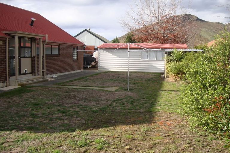 Photo of property in 3 Clay Cliffs Lane, Omarama, 9412