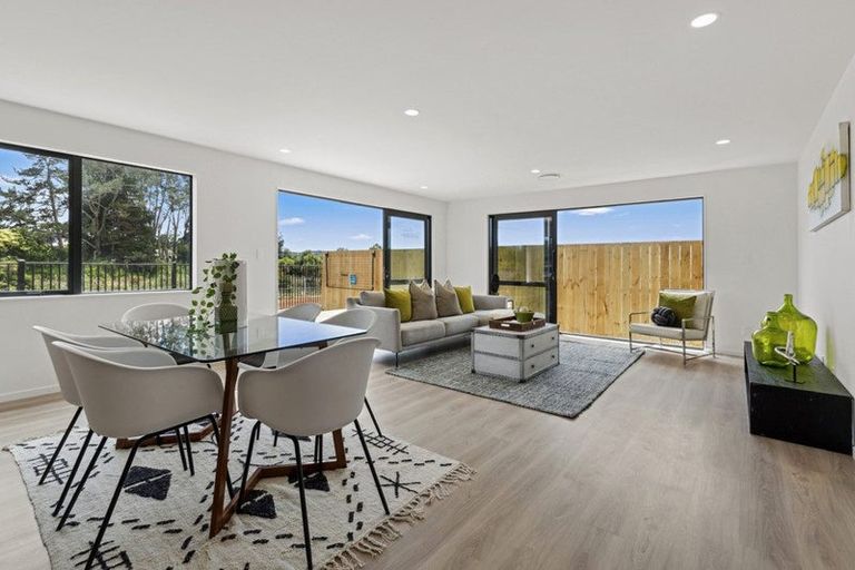 Photo of property in 44 Vintry Drive, Huapai, Kumeu, 0810