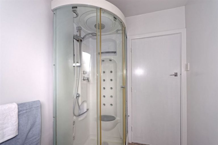 Photo of property in 34 Daniels Road, Redwood, Christchurch, 8051