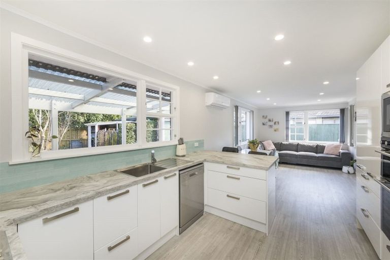 Photo of property in 23 Redwood Grove, Hokowhitu, Palmerston North, 4410