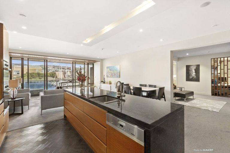 Photo of property in Clyde Quay Wharf, 2b/6 Clyde Quay Wharf, Te Aro, Wellington, 6011