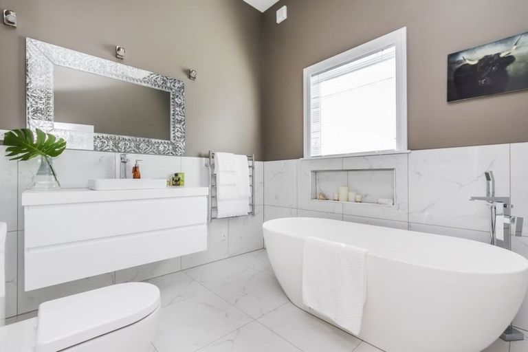 Photo of property in 20 Mitchell Street, Brooklyn, Wellington, 6021