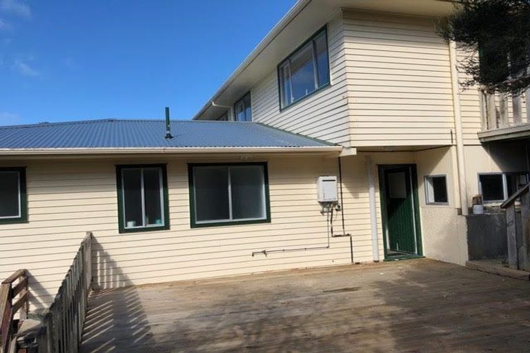 Photo of property in 4 Glen Alton Avenue, Paparangi, Wellington, 6037