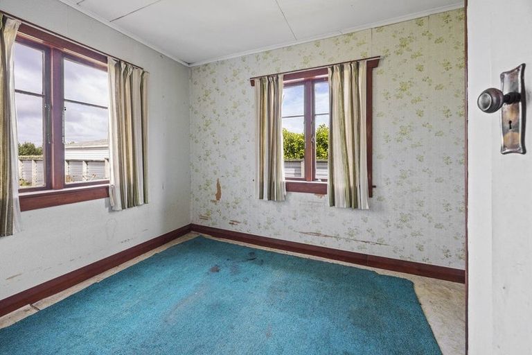 Photo of property in 20 Gladstone Street, Hawera, 4610