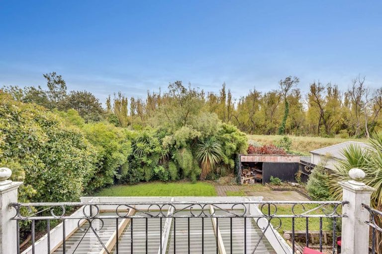 Photo of property in 12 Mckenzie Place, Waikuku Beach, 7402