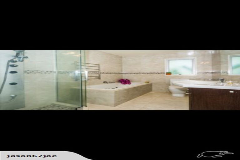 Photo of property in 2/167 Coronation Road, Hillcrest, Auckland, 0627