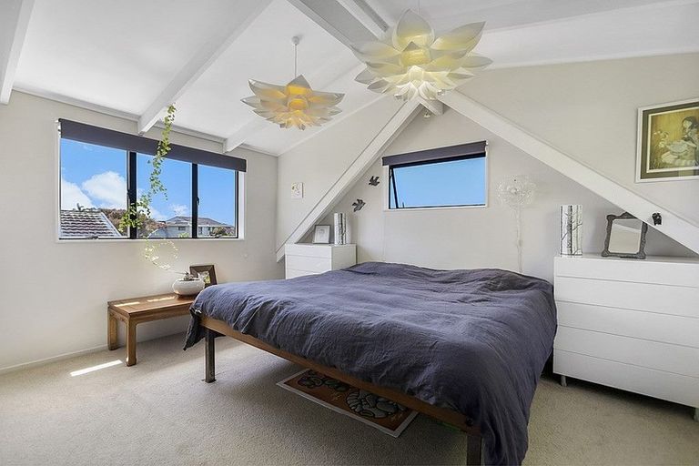 Photo of property in 437a Point Chevalier Road, Point Chevalier, Auckland, 1022