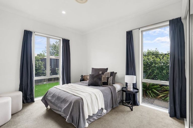 Photo of property in 14 Rockport Place, Parklands, Christchurch, 8083