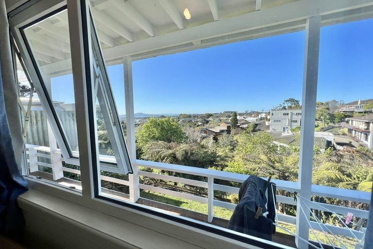 Photo of property in 2/112 Sunrise Avenue, Mairangi Bay, Auckland, 0630