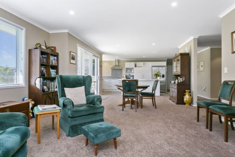 Photo of property in 10 Plescher Crescent, Leamington, Cambridge, 3432