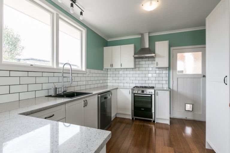 Photo of property in 806 Oxford Street, Saint Leonards, Hastings, 4120