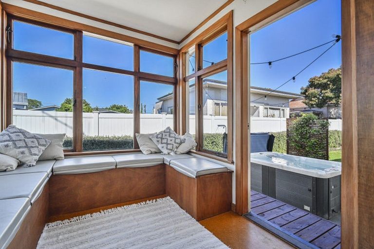 Photo of property in 2/918 Nelson Street North, Mahora, Hastings, 4120