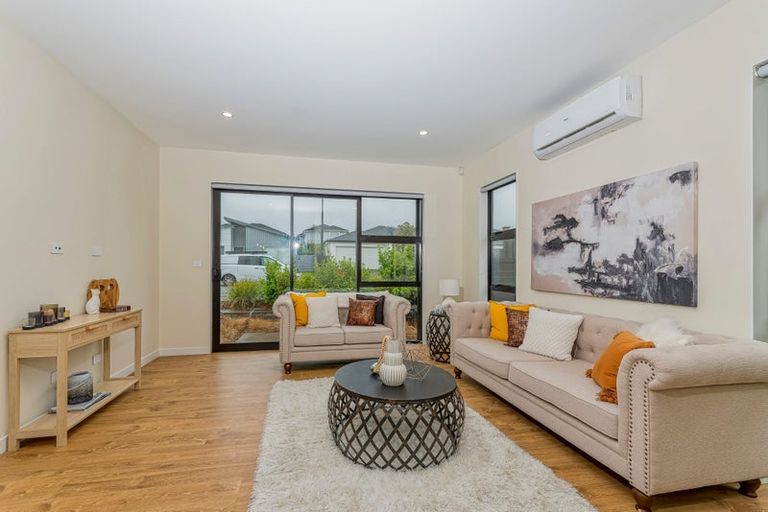 Photo of property in 4 Vintry Drive, Kumeu, 0810