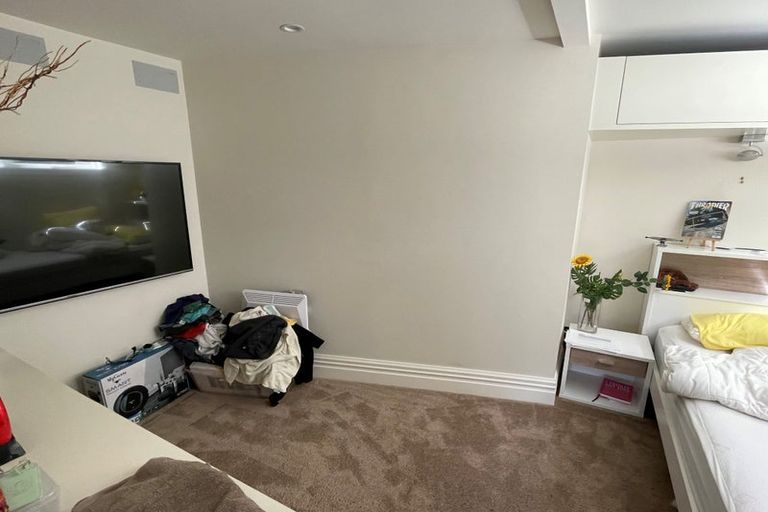 Photo of property in 44 Hawker Street, Mount Victoria, Wellington, 6011