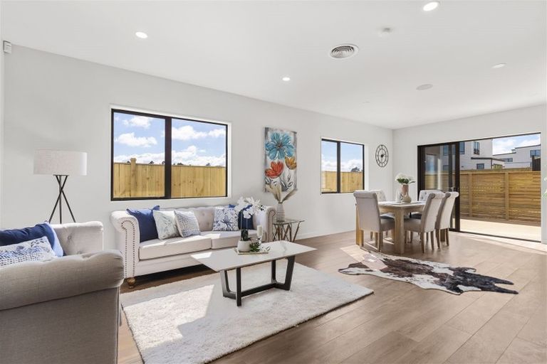 Photo of property in 13 Bremner Ridge Street, Flat Bush, Auckland, 2019