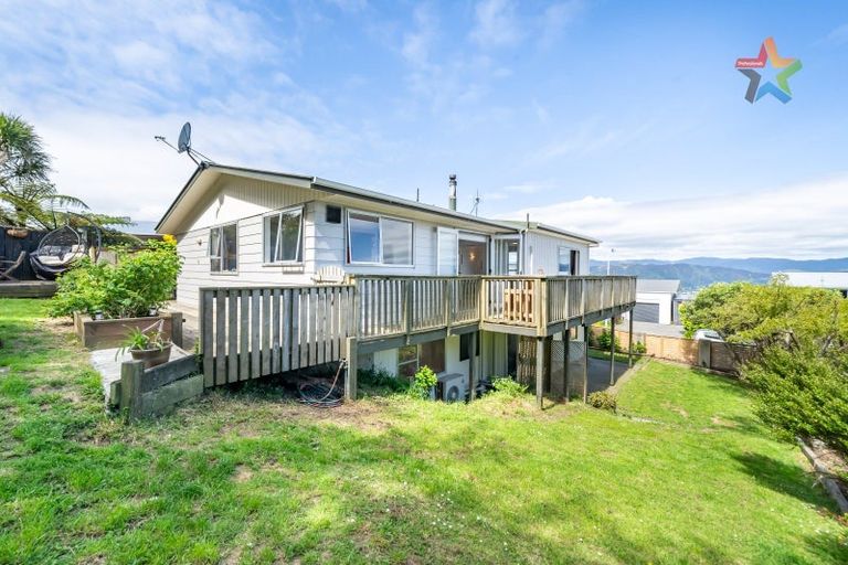 Photo of property in 50 Acacia Avenue, Maungaraki, Lower Hutt, 5010