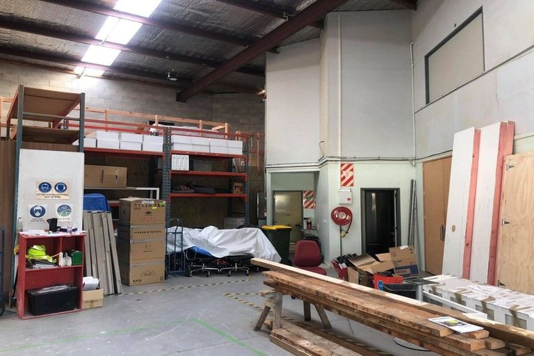 Photo of property in 4 Vega Place, Heathcote Valley, Christchurch, 8022