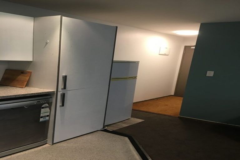 Photo of property in Dual Apartments, 108/142 Vivian Street, Te Aro, Wellington, 6011