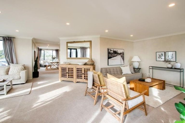 Photo of property in 28 Parade Street, Hospital Hill, Napier, 4110