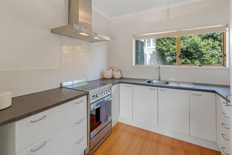 Photo of property in 10 Sea View Terrace, Cockle Bay, Auckland, 2014