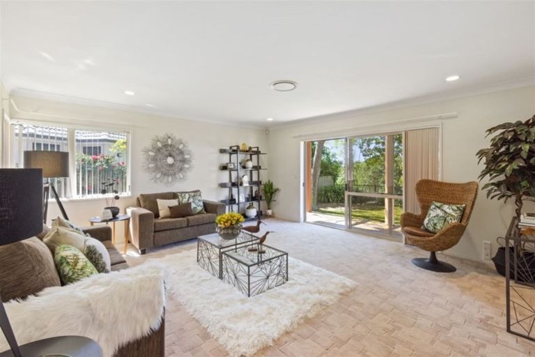 Photo of property in 88 Rushgreen Avenue, Pahurehure, Papakura, 2113