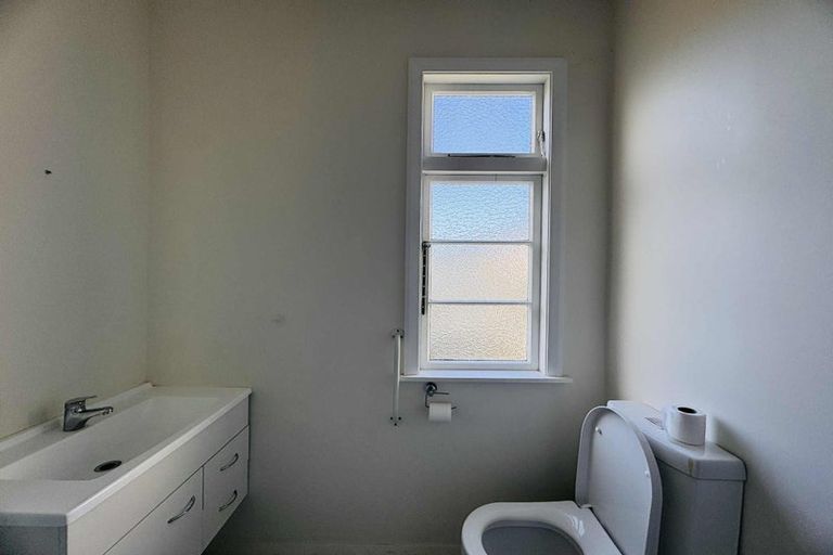 Photo of property in 29-31 Rangitira Avenue, Palmerston North, 4414
