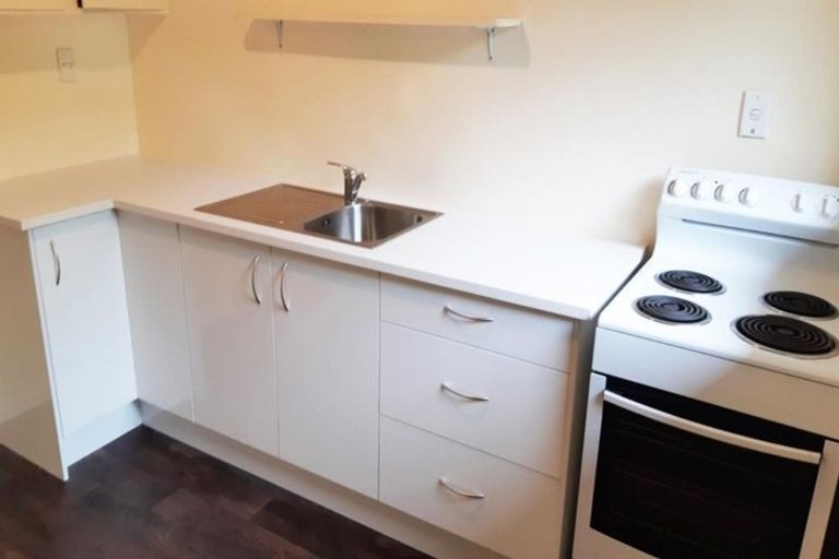 Photo of property in 2 Konini Road, Titirangi, Auckland, 0604