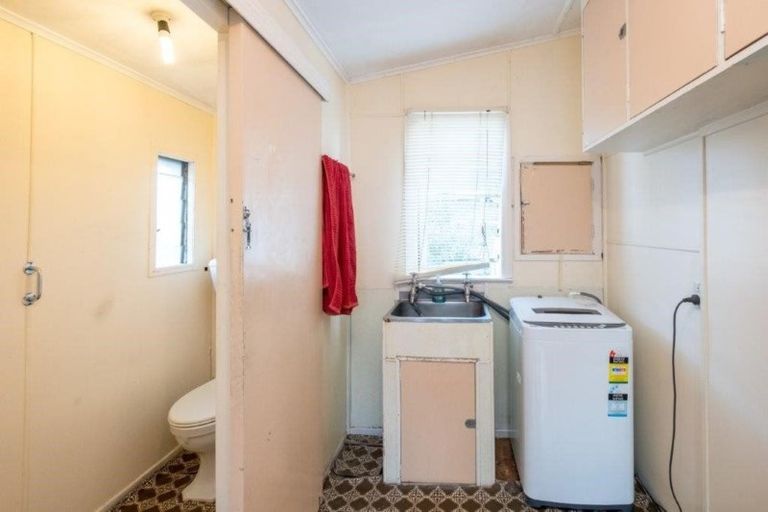 Photo of property in 64 Disraeli Street, Hawera, 4610