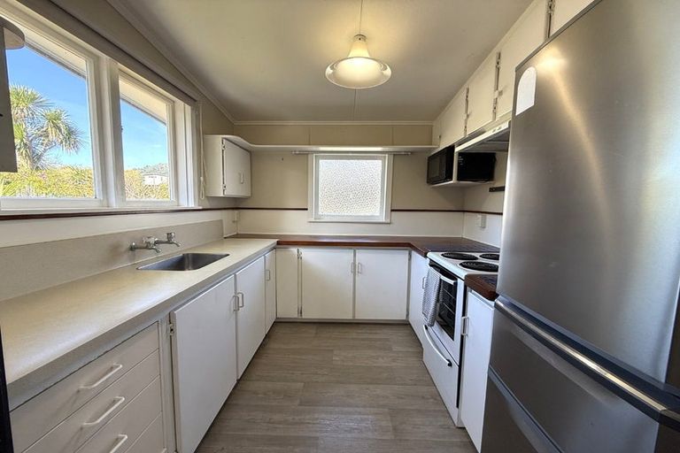 Photo of property in 6 Cornwall Street, Picton, 7220