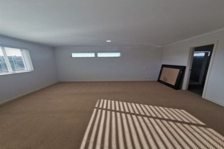 Photo of property in 100 Stancombe Road, Flat Bush, Auckland, 2016