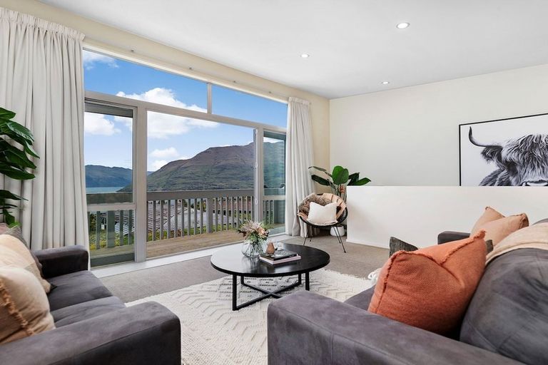 Photo of property in 36b Avalon Crescent, Fernhill, Queenstown, 9300